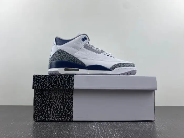 Air Jordan 3 “Midnight Navy” 