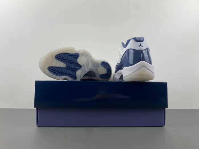 Air Jordan 11 Low Diffused Blue 