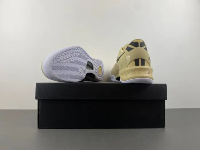 Nike Kobe 8 Protro TB Champagne Gold 