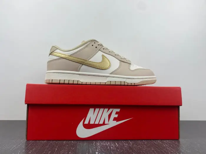 Wmns Nike Dunk Low Phantom Metallic Gold 