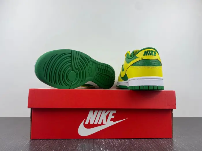 Nike Dunk Low Retro Reverse Brazil - 