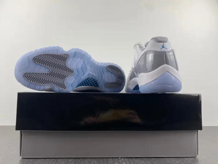Air Jordan 11 Low Cement Grey 