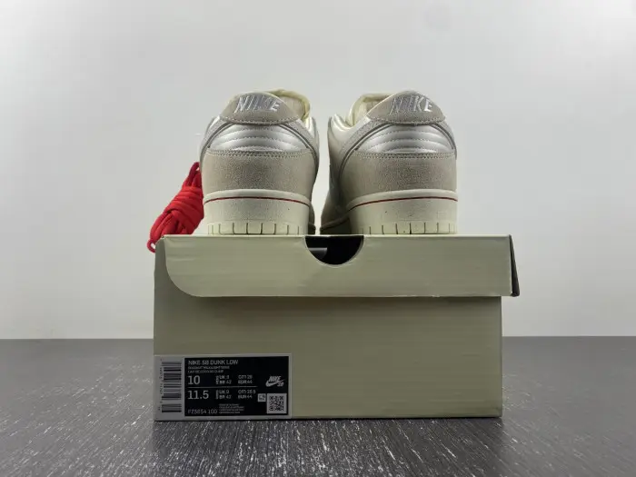 NIKE SB DUNK LOW CITY OF LOVE COCONUT MILK 