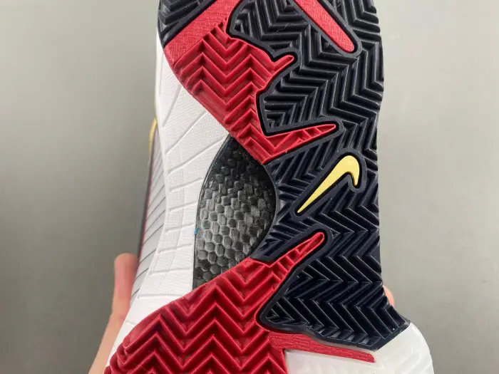 Nike Kobe 4 Protro Gold Medal 