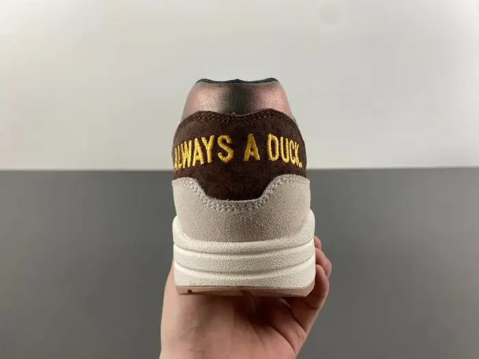 Nike Air Max 1 '87 Luxe University of Oregon PE 