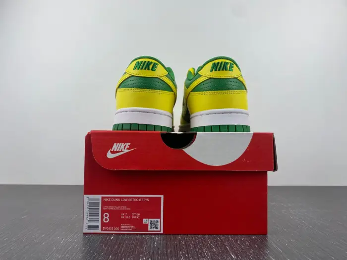 Nike Dunk Low Retro Reverse Brazil - 