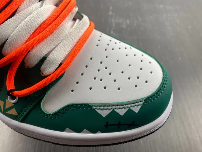 Nike SB Dunk Low HUF Wait, What!? (Friends and Family) 