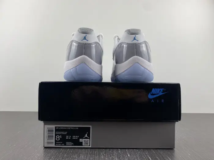 Air Jordan 11 Low Cement Grey 