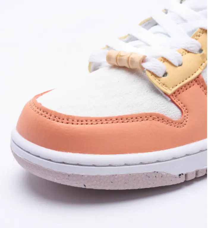 Nike Dunk Low SE Sun Club 