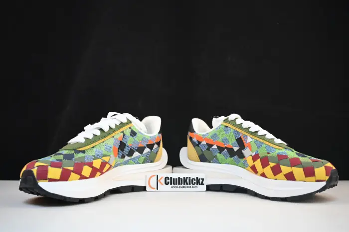 sacai x Nike LDVaporwaffle Mix Low Green Gusto DR5209 