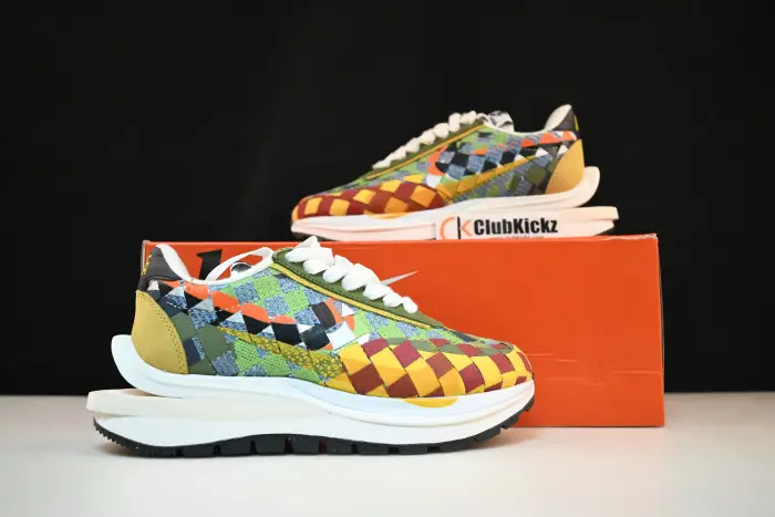 sacai x Nike LDVaporwaffle Mix Low Green Gusto DR5209 