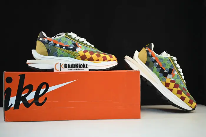 sacai x Nike LDVaporwaffle Mix Low Green Gusto DR5209 