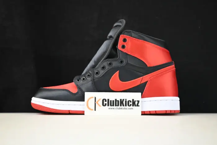Air Jordan 1 High OG WMNS Satin Bred 