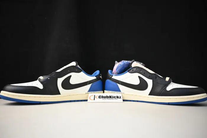Air Jordan 1 Travis Scott Low 
