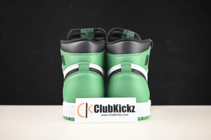 Jordan 1 Retro High OG Lucky Green - 
