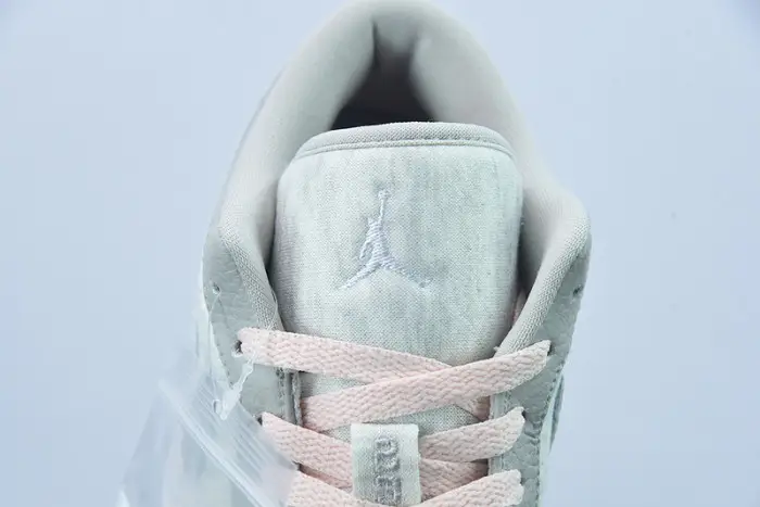 (WMNS) Air Jordan 1 Low SE 'Light Iron Ore' 