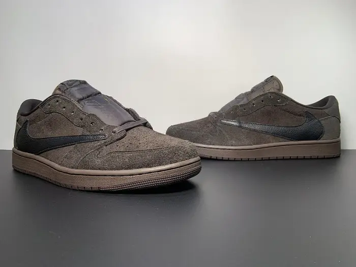 Travis Scott x Air Jordan 1 Low OG 