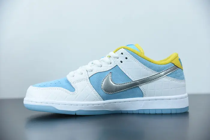 Nike SB Dunk Low FTC Lagoon Pulse 