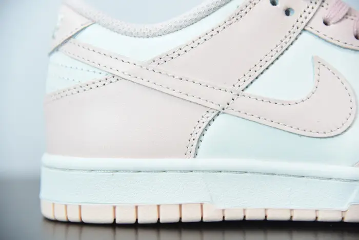 Nike Dunk Low "Orange Pearl" 