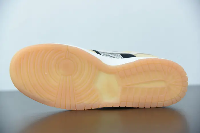 Nike Dunk Low Rooted in Peace 