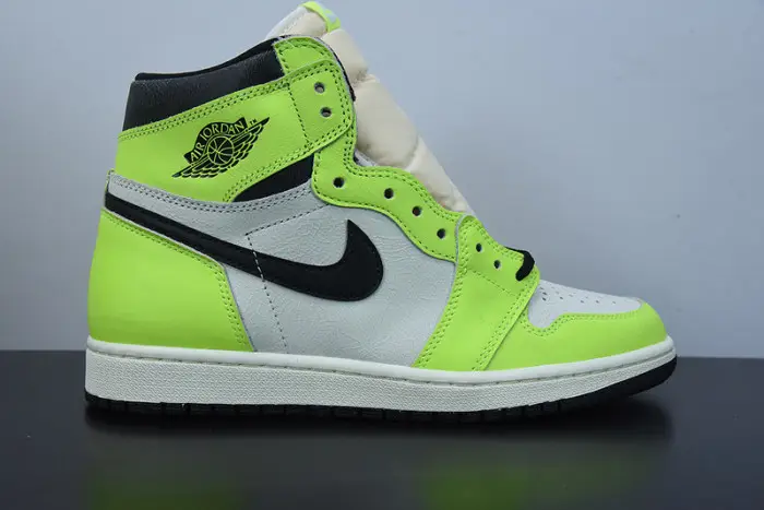 Air Jordan 1 High OG "Volt" 