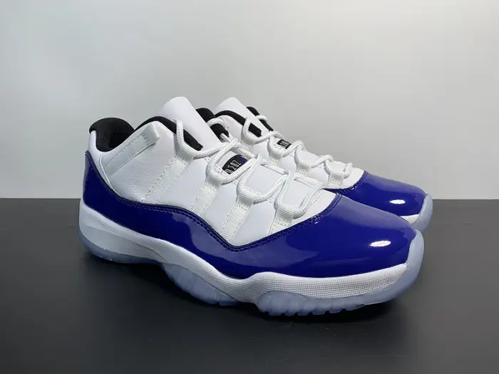 AIR JORDAN 11 RETRO LOW WHITE CONCORD 
