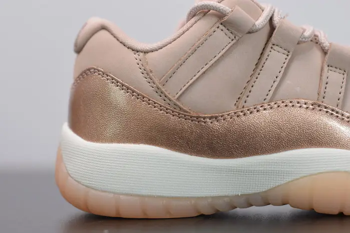 Air Jordan 11 Low 'Rose Gold' 