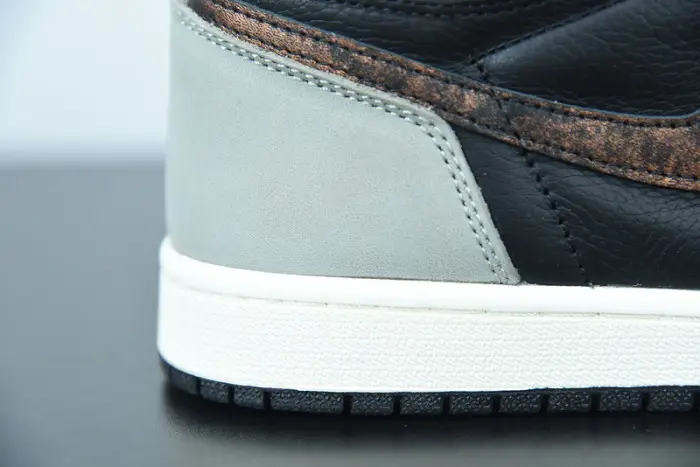 Air Jordan 1 High OG “Patina” 