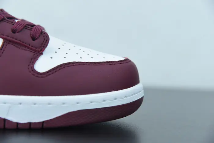 Nike Dunk Low Bordeaux 