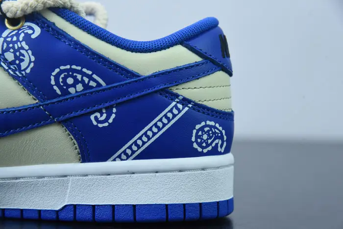 Nike Dunk Low “Retro 