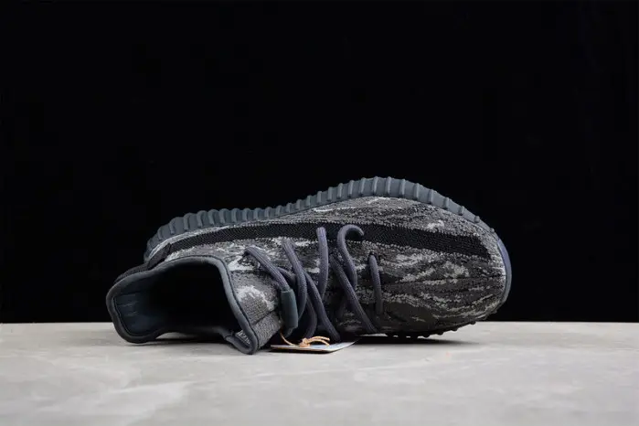 ADIDAS YEEZY BOOST 350 V2 