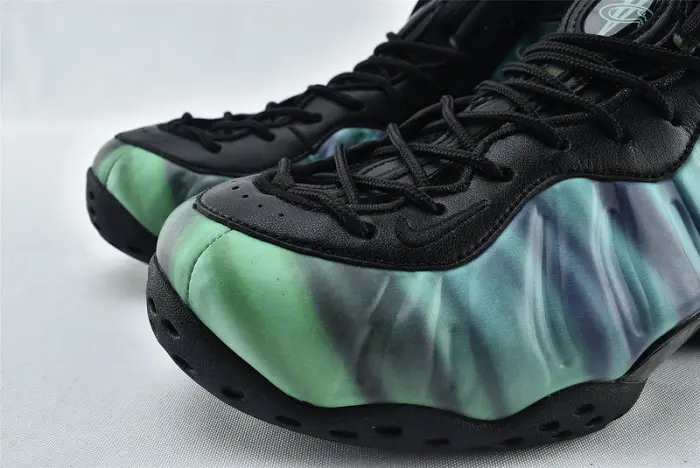 Nike Air Foamposite One Northern Lights 