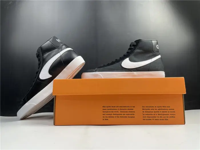 Nike Blazer Mid 77 Vintage Slam Jam Class 1977 