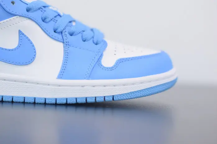 Air Jordan 1 Low UNC 