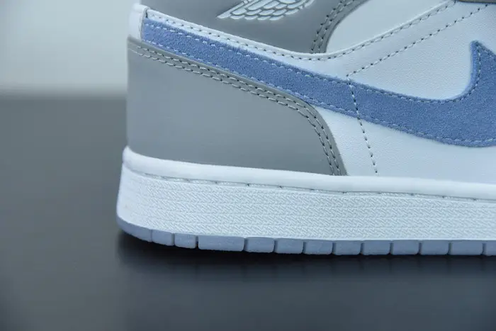 Air Jordan 1 Mid Wolf Grey Aluminum 
