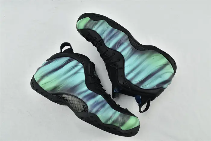 Nike Air Foamposite One Northern Lights 
