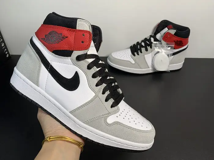 Air Jordan 1 Retro High OG 'Smoke Grey' 
