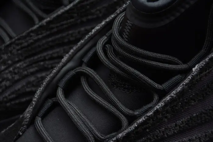 ADIDAS YEEZY BASKETBALL 'QUANTUM' 