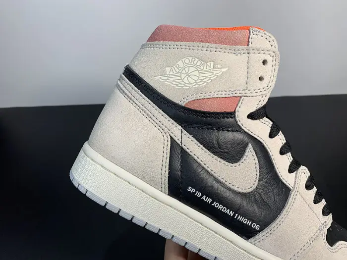 Air Jordan 1 Retro High Neutral Grey Hyper Crimson 