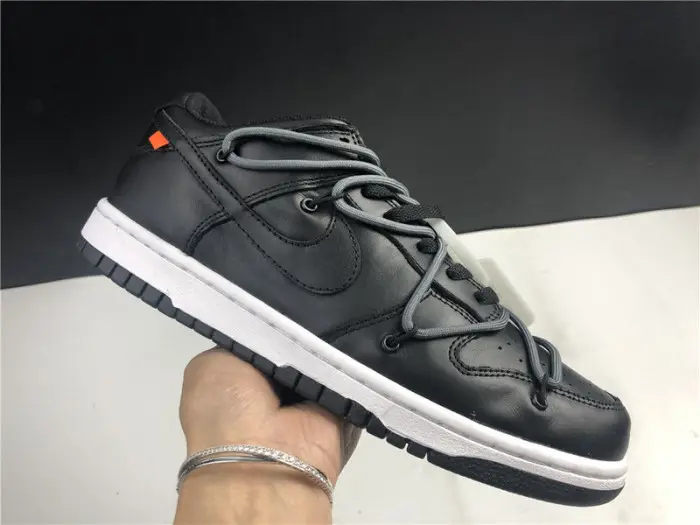 OFW x Nike Dunk 