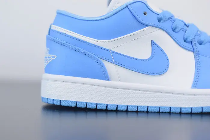 Air Jordan 1 Low UNC 