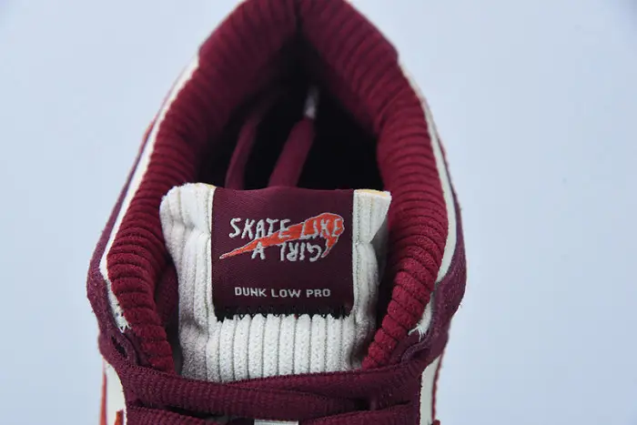 Nike SB Dunk Low Skate Like A Girl 