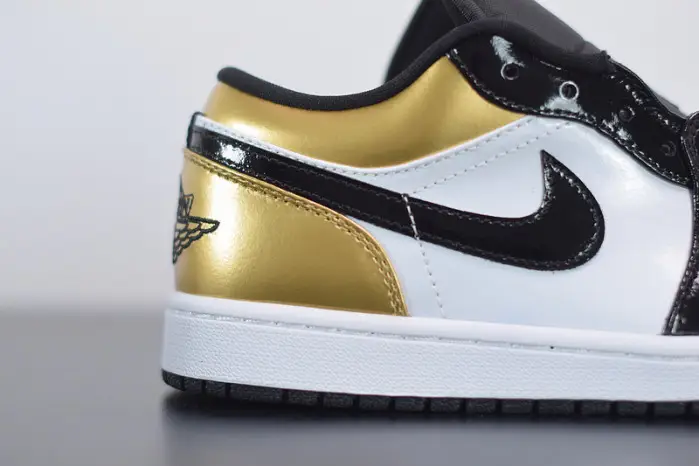 AIR JORDAN 1 LOW 'GOLD TOE' 