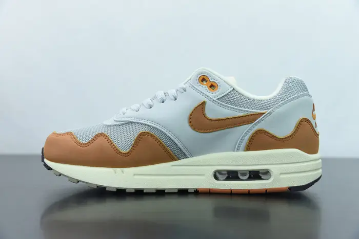 Nike Air Max 1 Patta Waves Monarch 