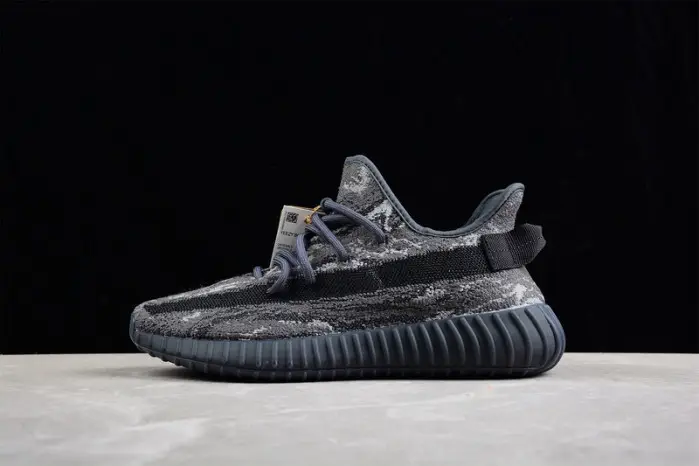ADIDAS YEEZY BOOST 350 V2 
