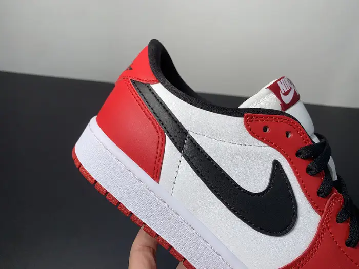 AIR JORDAN 1 RETRO LOW CHICAGO (2016) 