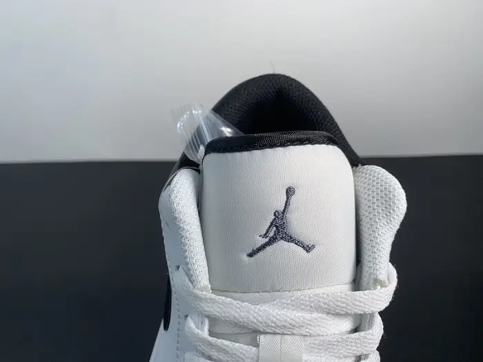 Air Jordan 1 Low White Black 