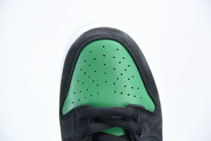 Nike SB Dunk Low Pro 