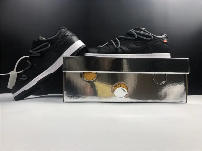 OFW x Nike Dunk 
