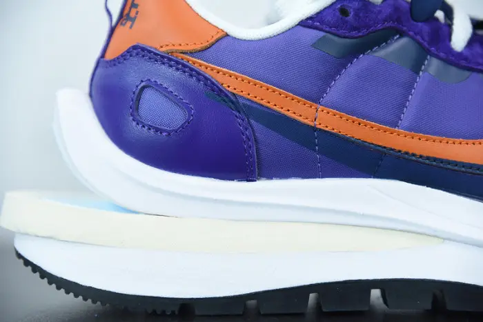 Nike Vaporwaffle sacai 